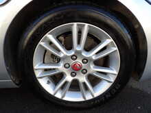 Jaguar XE i Prestige - U10424