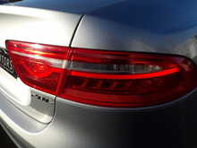 Jaguar XE i Prestige - U10424