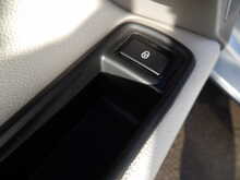 Jaguar XE i Prestige - U10424