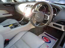 Jaguar XE i Prestige - U10424