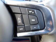 Jaguar XE i Prestige - U10424