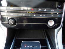 Jaguar XE i Prestige - U10424