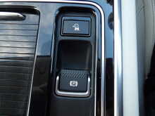 Jaguar XE i Prestige - U10424