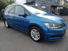 Volkswagen Touran TDI SE Family - U10430