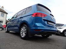 Volkswagen Touran TDI SE Family - U10430
