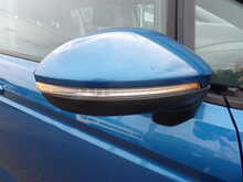 Volkswagen Touran TDI SE Family - U10430