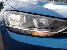 Volkswagen Touran TDI SE Family - U10430