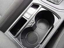 Volkswagen Touran TDI SE Family - U10430