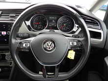Volkswagen Touran TDI SE Family - U10430