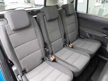 Volkswagen Touran TDI SE Family - U10430