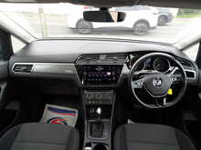 Volkswagen Touran TDI SE Family - U10430