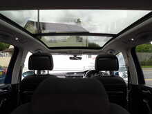 Volkswagen Touran TDI SE Family - U10430