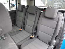 Volkswagen Touran TDI SE Family - U10430