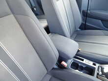 Volkswagen T-Roc TSI EVO SE - U10434