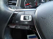 Volkswagen T-Roc TSI EVO SE - U10434