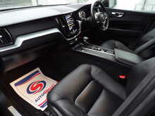 Volvo XC60 D4 Momentum - U10456