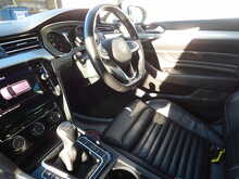 Volkswagen Passat TSI EVO SEL - U10475