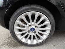 Ford Fiesta Titanium - U10520