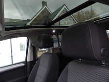 Volkswagen Touran TDI BlueMotion Tech SE Family - U10563