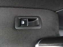 Volkswagen Touran TDI BlueMotion Tech SE Family - U10563