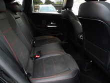 Mercedes-Benz B Class B200d AMG Line - U10568