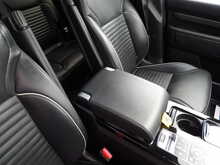 Land Rover Discovery SD V6 HSE Luxury - U10569