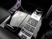 Land Rover Discovery SD V6 HSE Luxury - U10569