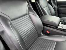Land Rover Discovery SD V6 HSE Luxury - U10569