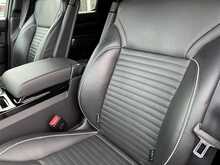 Land Rover Discovery SD V6 HSE Luxury - U10569