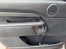 Land Rover Discovery SD V6 HSE Luxury - U10569