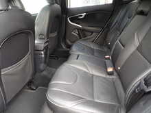 Volvo V40 D3 R-Design Edition - U10576
