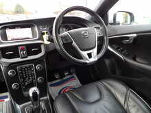 Volvo V40 D3 R-Design Edition - U10576