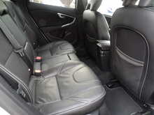 Volvo V40 D3 R-Design Edition - U10576