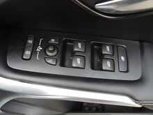 Volvo V40 D3 R-Design Edition - U10576