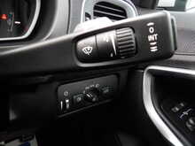 Volvo V40 D3 R-Design Edition - U10576