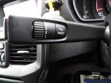 Volvo V40 D3 R-Design Edition - U10576