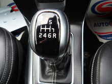 Volvo V40 D3 R-Design Edition - U10576