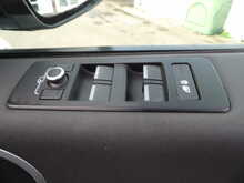 Land Rover Discovery SD4 S - U10591