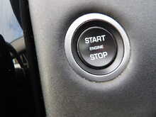 Land Rover Discovery SD4 S - U10591