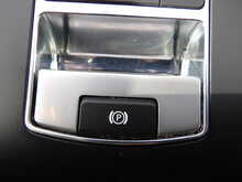 Land Rover Discovery SD4 S - U10591