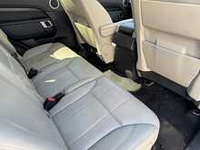 Land Rover Discovery SD4 S - U10591