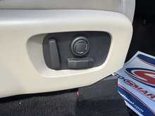 Land Rover Discovery SD4 S - U10591