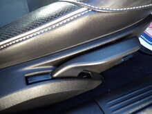 Volvo V40 D2 R-Design Nav - U10600