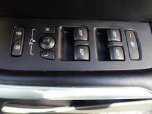 Volvo V40 D2 R-Design Nav - U10600