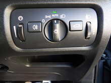 Volvo V40 D2 R-Design Nav - U10600