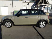 MINI Hatch Cooper - U10632