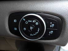 Ford Transit Custom 340 EcoBlue Limited - U10654