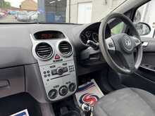 Vauxhall Corsa Exclusiv - U10684