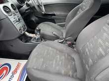 Vauxhall Corsa Exclusiv - U10684