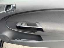 Vauxhall Corsa Exclusiv - U10684